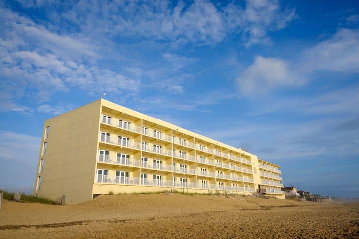 Hotel 74 of 79